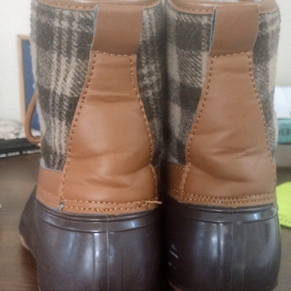 Boots - Picture 2 of 4
